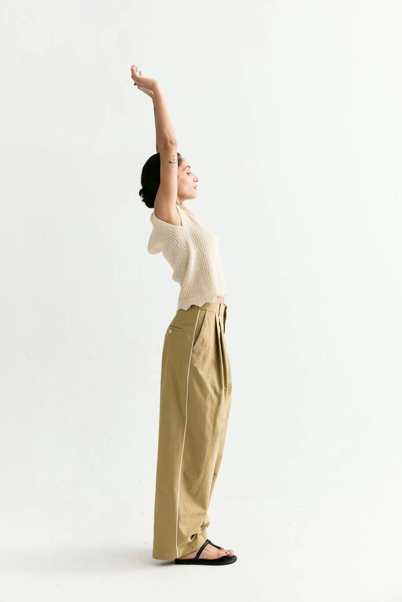 Short-sleeved Knitted Vest