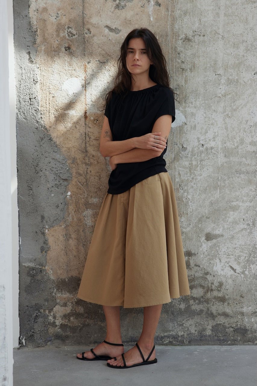 Tailored-Pleat Contrast Skirt