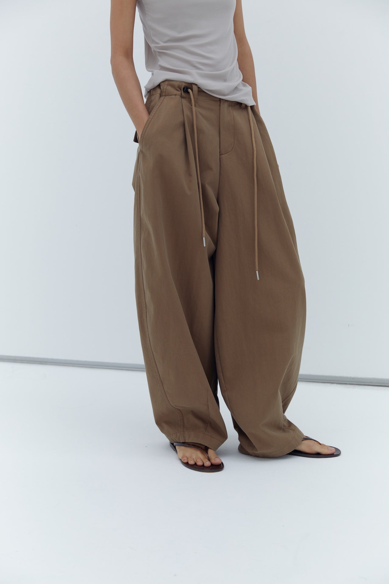 Balloon Silhouette Casual Pants