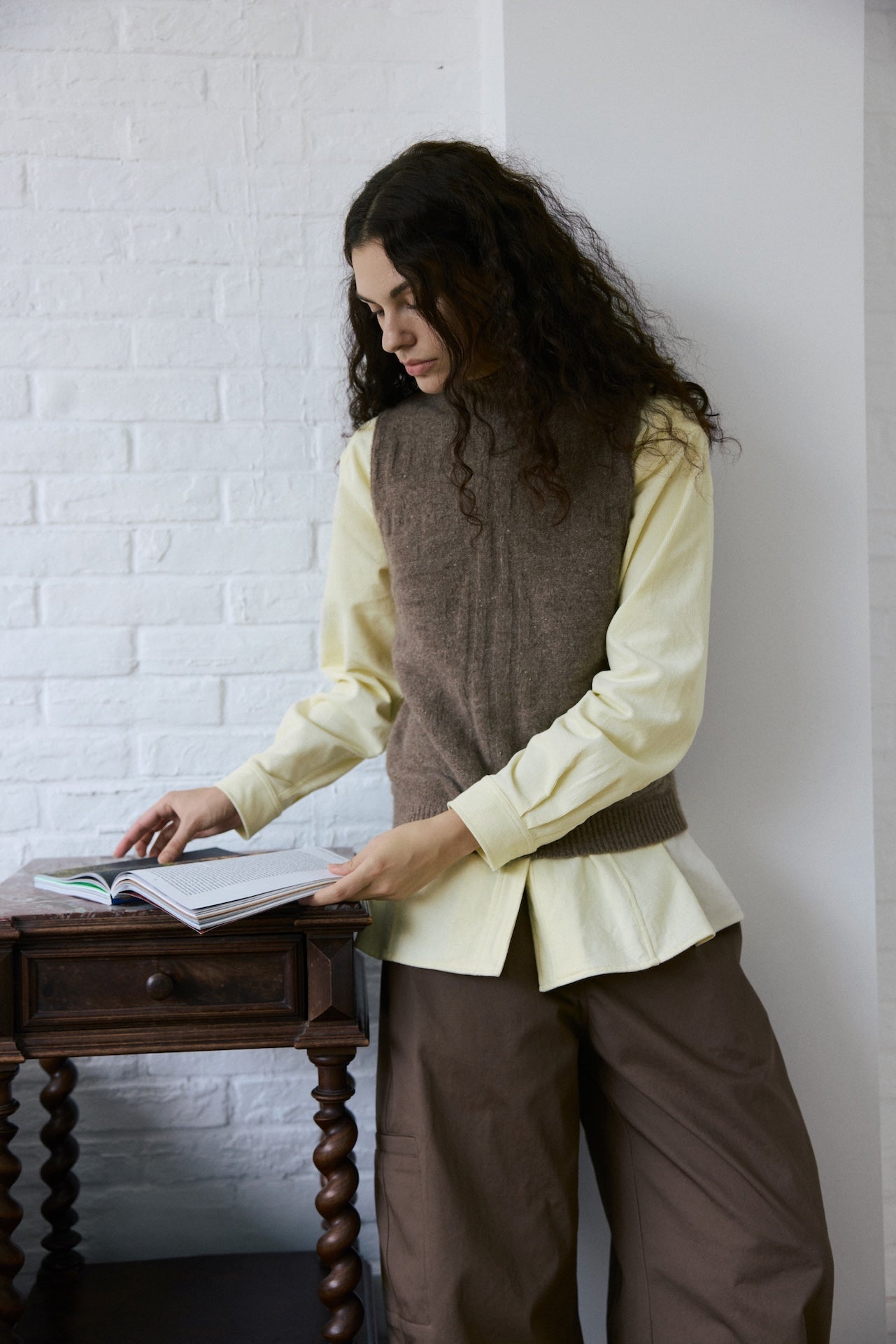 Tiger-Cat Textured High-Neck Sleeveless Knit Top