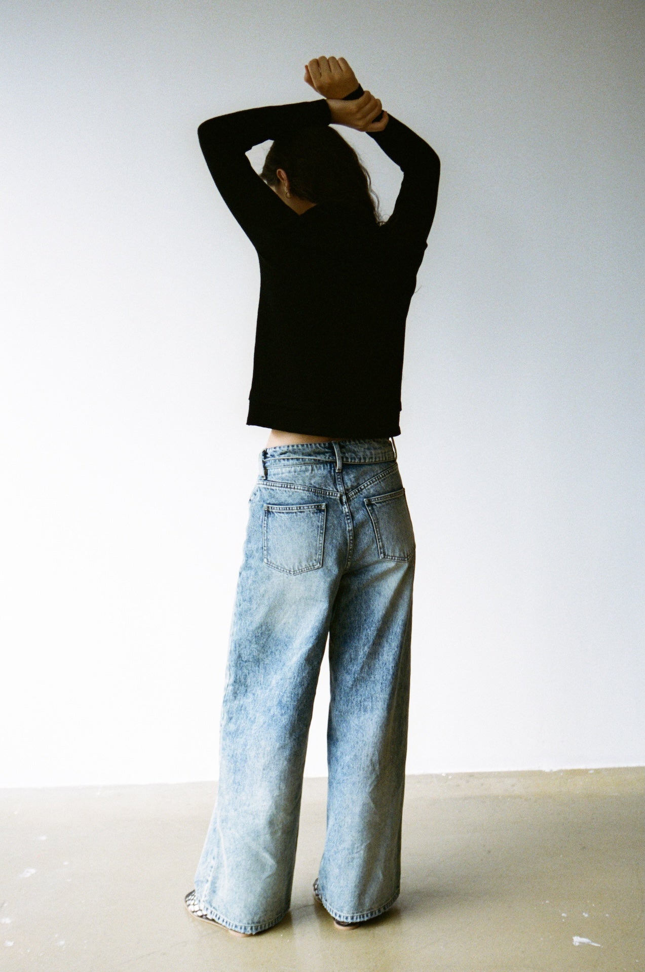 Mid-Low Rise Relaxed Straight-Leg Jeans