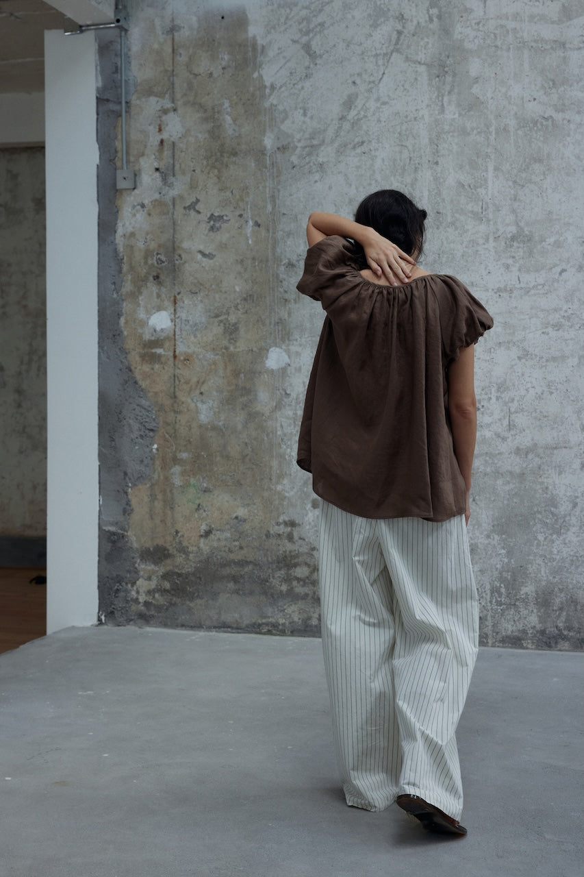 U-Neck Gathered Top