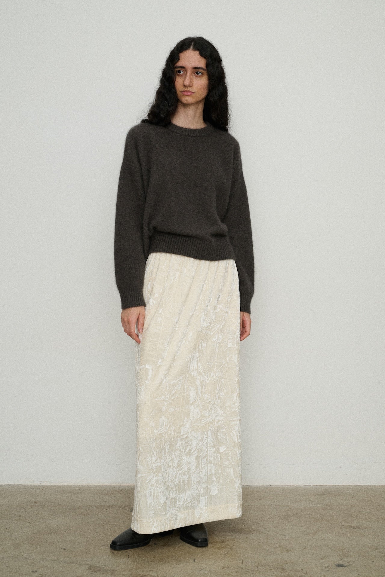 Velvet Straight-Cut Midi Skirt