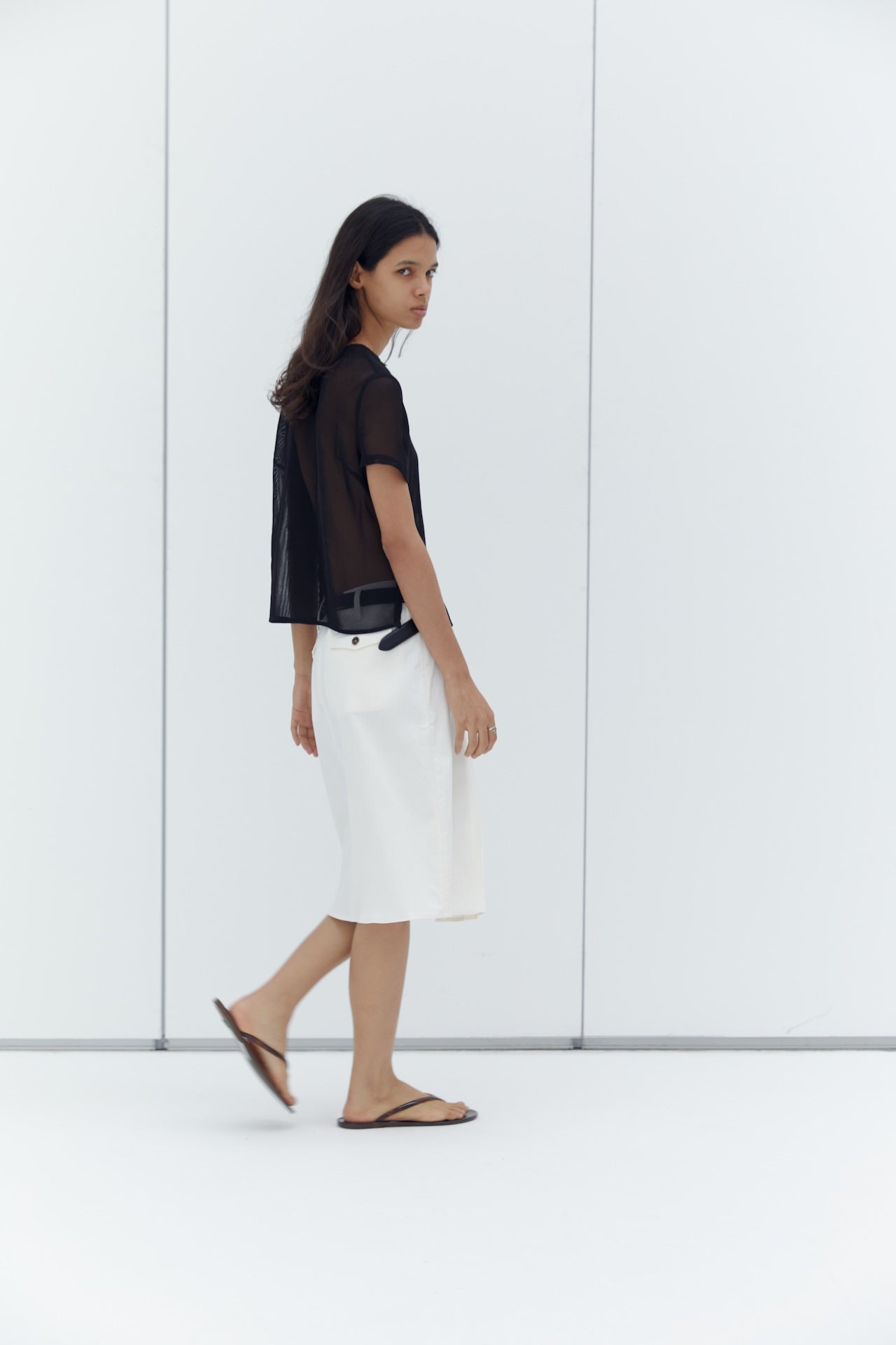 Versatile knee-length skirt