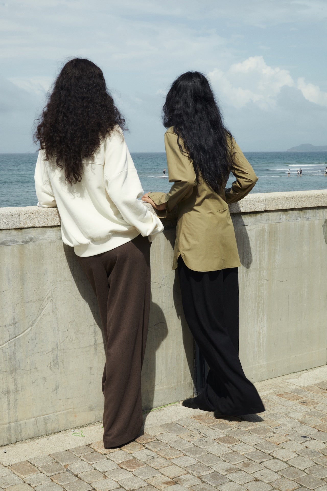 Cotton-Blend Utility Pocket Cinched-Waist Long-Sleeve Shirt